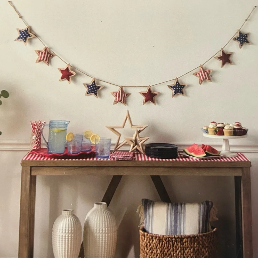 “New” Martha Stewart Red, Navy & Burlap Star Garland 6 ft